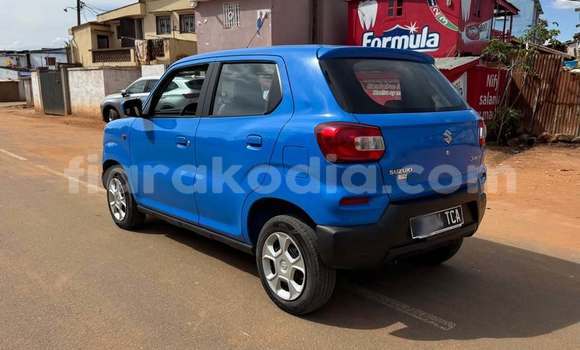 Acheter Occasion Voiture Suzuki Samurai Bleu à Antananarivo, Analamanga Acheter Occasion Voiture Suzuki Samurai Bleu à Antananarivo, Analamanga