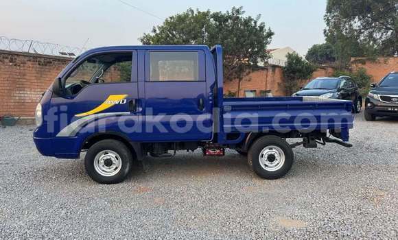 Acheter Occasion Voiture Kia Towner Bleu à Antananarivo, Analamanga Acheter Occasion Voiture Kia Towner Bleu à Antananarivo, Analamanga