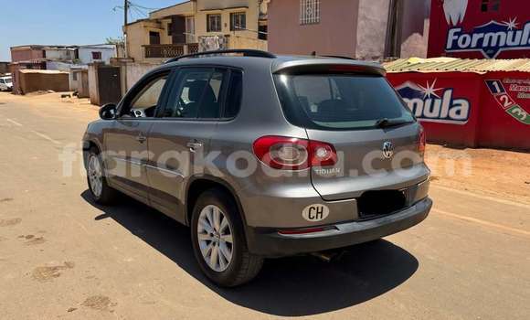 Buy Used Volkswagen Tiguan Silver Car in Antananarivo in Analamanga Buy Used Volkswagen Tiguan Silver Car in Antananarivo in Analamanga