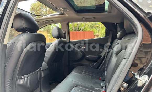 Acheter Occasion Voiture Hyundai Tucson Noir à Antananarivo, Analamanga Acheter Occasion Voiture Hyundai Tucson Noir à Antananarivo, Analamanga