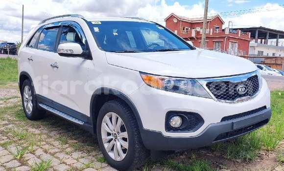 Acheter Occasion Voiture Kia Sorento Blanc à Antananarivo, Analamanga Acheter Occasion Voiture Kia Sorento Blanc à Antananarivo, Analamanga