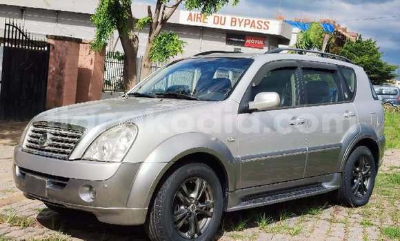 Hividy Renault 18 Silver Car in Antananarivo in Analamanga Hividy Renault 18 Silver Car in Antananarivo in Analamanga