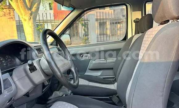 Acheter Occasion Voiture Nissan NP 300 Gris à Antananarivo, Analamanga Acheter Occasion Voiture Nissan NP 300 Gris à Antananarivo, Analamanga