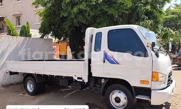 Hividy Hyundai Chorus fotsy Truck in Antananarivo in Analamanga Hividy Hyundai Chorus fotsy Truck in Antananarivo in Analamanga