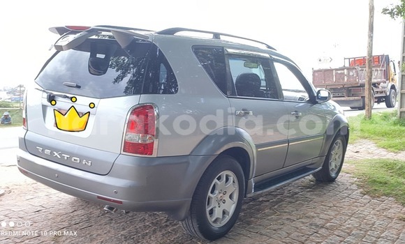 Acheter Occasion Voiture SsangYong Rexton Gris à Antananarivo, Analamanga Acheter Occasion Voiture SsangYong Rexton Gris à Antananarivo, Analamanga