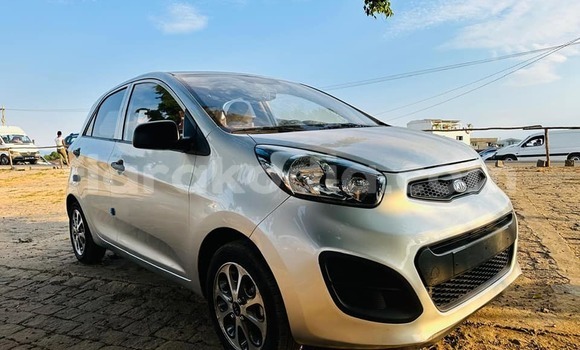 Hividy Kia Morning Silver Car in Antananarivo in Analamanga Hividy Kia Morning Silver Car in Antananarivo in Analamanga