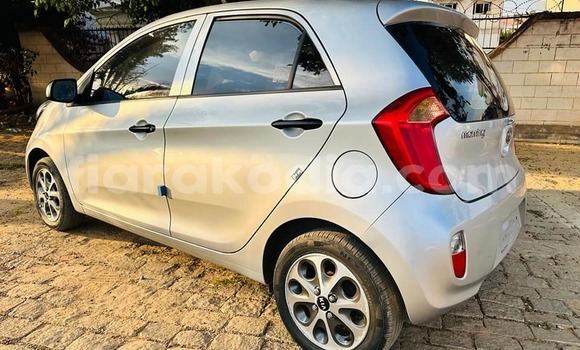 Hividy Kia Morning Silver Car in Antananarivo in Analamanga Hividy Kia Morning Silver Car in Antananarivo in Analamanga