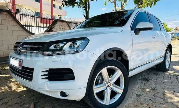 Hividy Volkswagen Touareg fotsy Car in Antananarivo in Analamanga Hividy Volkswagen Touareg fotsy Car in Antananarivo in Analamanga