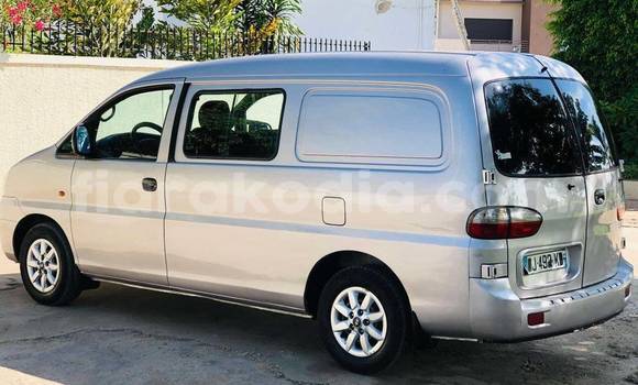 Buy Used Hyundai Starex Other Car in Antananarivo in Analamanga Buy Used Hyundai Starex Other Car in Antananarivo in Analamanga