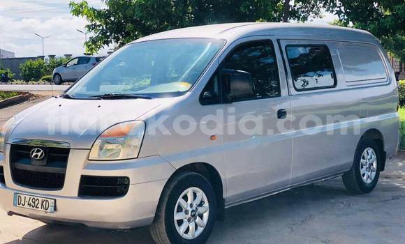 Buy Used Hyundai Starex Other Car in Antananarivo in Analamanga Buy Used Hyundai Starex Other Car in Antananarivo in Analamanga