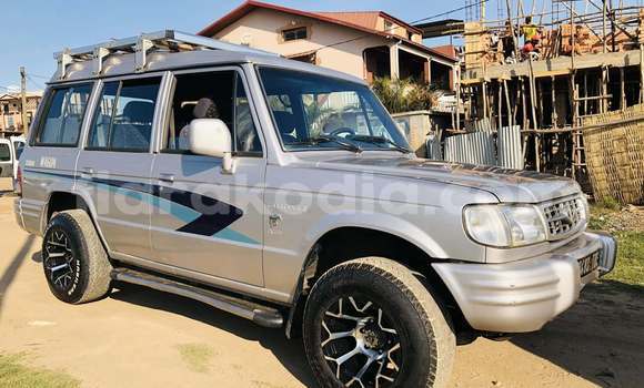 Acheter Occasion Voiture Toyota Highlander Autre à Antananarivo, Analamanga Acheter Occasion Voiture Toyota Highlander Autre à Antananarivo, Analamanga