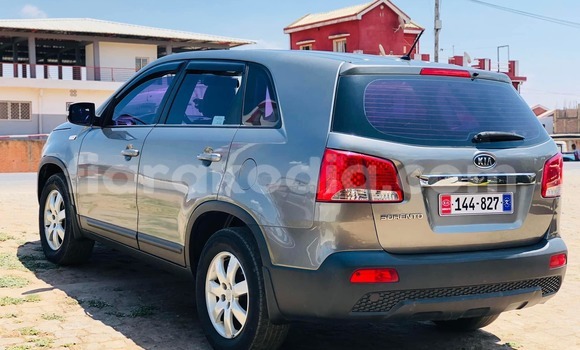 Buy Used Kia Sorento Other Car in Antananarivo in Analamanga Buy Used Kia Sorento Other Car in Antananarivo in Analamanga