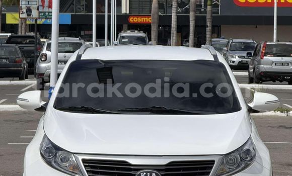 Acheter Occasion Voiture Kia Sportage Blanc à Antananarivo, Analamanga Acheter Occasion Voiture Kia Sportage Blanc à Antananarivo, Analamanga