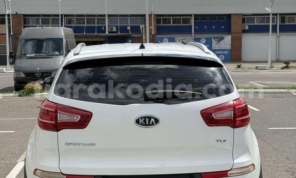 Acheter Occasion Voiture Kia Sportage Blanc à Antananarivo, Analamanga Acheter Occasion Voiture Kia Sportage Blanc à Antananarivo, Analamanga