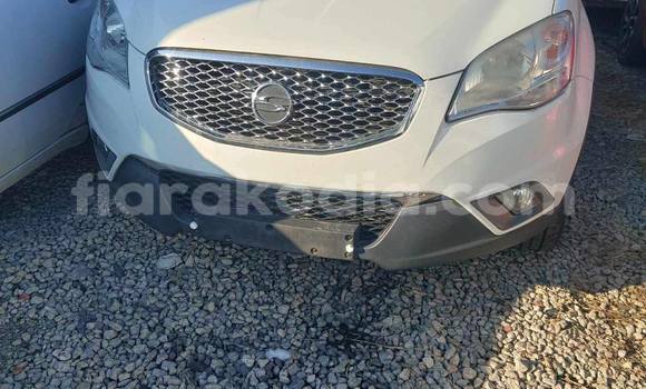 Acheter Occasion Voiture Hyundai Kona Blanc à Antananarivo, Analamanga Acheter Occasion Voiture Hyundai Kona Blanc à Antananarivo, Analamanga