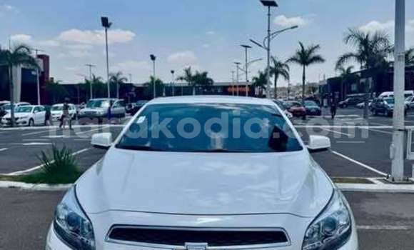 Acheter Occasion Voiture Chevrolet Malibu Blanc à Antananarivo, Analamanga Acheter Occasion Voiture Chevrolet Malibu Blanc à Antananarivo, Analamanga
