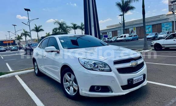 Acheter Occasion Voiture Chevrolet Malibu Blanc à Antananarivo, Analamanga Acheter Occasion Voiture Chevrolet Malibu Blanc à Antananarivo, Analamanga