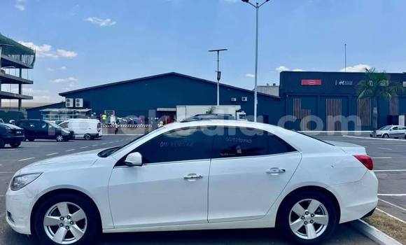 Acheter Occasion Voiture Chevrolet Malibu Blanc à Antananarivo, Analamanga Acheter Occasion Voiture Chevrolet Malibu Blanc à Antananarivo, Analamanga