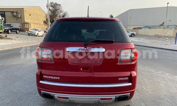 Acheter Import Voiture GMC Acadia Rouge à Antananarivo, Analamanga Acheter Import Voiture GMC Acadia Rouge à Antananarivo, Analamanga