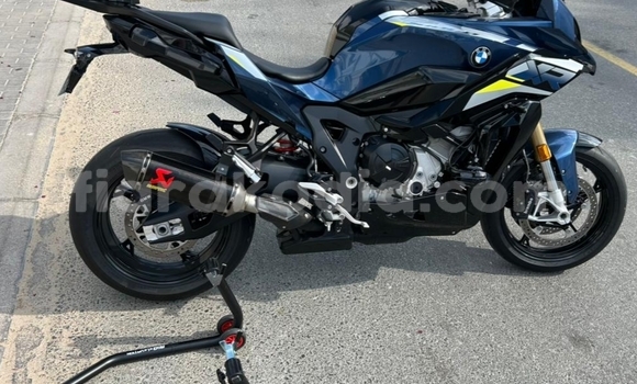 Hividy BMW S 1000 Black Bike in Ambalavao in High Matsiatra Hividy BMW S 1000 Black Bike in Ambalavao in High Matsiatra