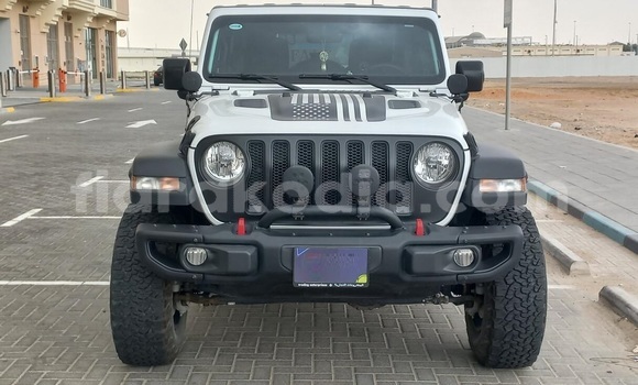 Hividy Jeep Wrangler fotsy Car in Antananarivo in Analamanga Hividy Jeep Wrangler fotsy Car in Antananarivo in Analamanga