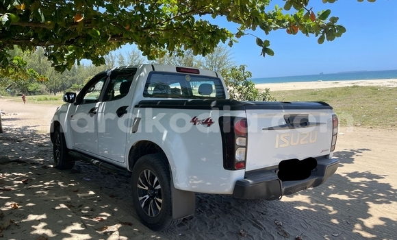 Acheter Occasion Voiture Isuzu D–MAX Blanc à Antananarivo, Analamanga Acheter Occasion Voiture Isuzu D–MAX Blanc à Antananarivo, Analamanga