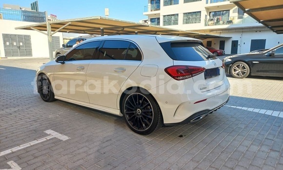 Hividy Mercedes-Benz A200 fotsy Car in Ambanja in Diana Hividy Mercedes-Benz A200 fotsy Car in Ambanja in Diana