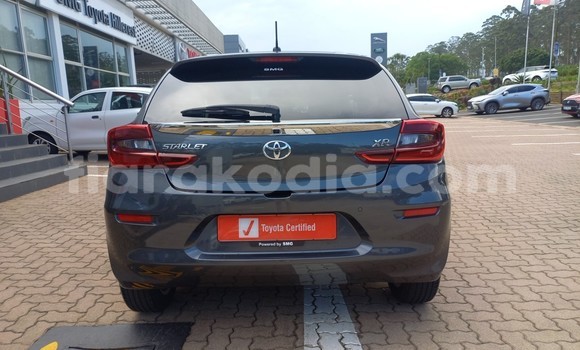 Hividy Toyota Starlet Blue Car in Antananarivo in Analamanga Hividy Toyota Starlet Blue Car in Antananarivo in Analamanga