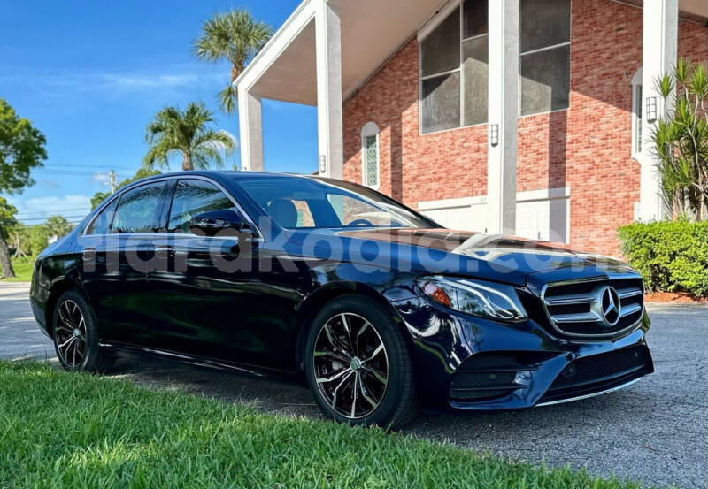 Big with watermark mercedes benz e classe analamanga antananarivo 8364