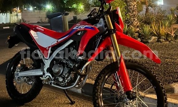 Hividy Honda CRF Red Bike in Ambalavao in High Matsiatra Hividy Honda CRF Red Bike in Ambalavao in High Matsiatra