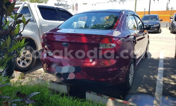 Acheter Occasion Voiture Ford Fiesta Rouge à Antananarivo, Analamanga Acheter Occasion Voiture Ford Fiesta Rouge à Antananarivo, Analamanga