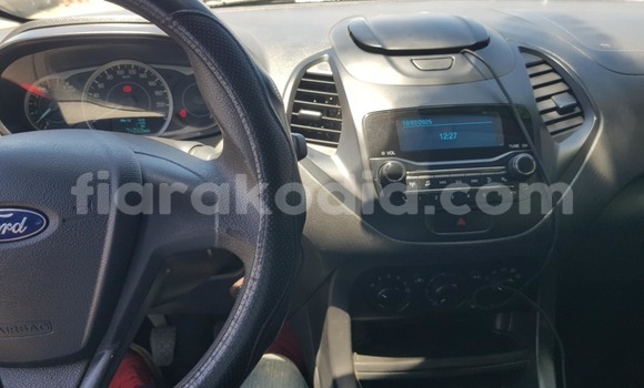 Acheter Occasion Voiture Ford Fiesta Rouge à Antananarivo, Analamanga Acheter Occasion Voiture Ford Fiesta Rouge à Antananarivo, Analamanga