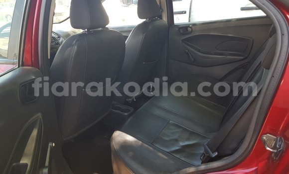 Acheter Occasion Voiture Ford Fiesta Rouge à Antananarivo, Analamanga Acheter Occasion Voiture Ford Fiesta Rouge à Antananarivo, Analamanga