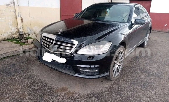 Buy Used Mercedes‒Benz S–Class Black Car in Antananarivo in Analamanga