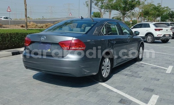 Buy Used Volkswagen Passat Blue Car in Antananarivo in Analamanga Buy Used Volkswagen Passat Blue Car in Antananarivo in Analamanga