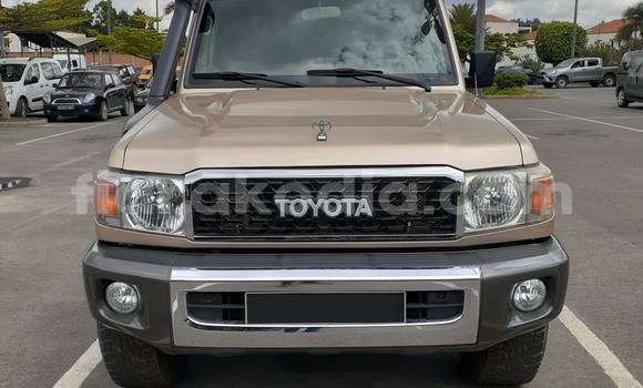 Acheter Occasion Voiture Toyota Land Cruiser Beige à Antananarivo, Analamanga Acheter Occasion Voiture Toyota Land Cruiser Beige à Antananarivo, Analamanga