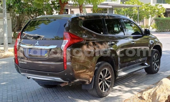 Hividy Mitsubishi Montero Sport Silver Car in Antananarivo in Analamanga Hividy Mitsubishi Montero Sport Silver Car in Antananarivo in Analamanga