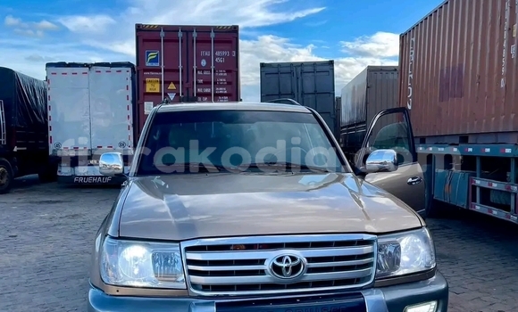 Acheter Occasion Voiture Toyota Land Cruiser Marron à Antananarivo, Analamanga Acheter Occasion Voiture Toyota Land Cruiser Marron à Antananarivo, Analamanga