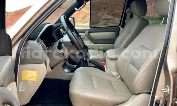 Acheter Occasion Voiture Toyota Land Cruiser Marron à Antananarivo, Analamanga Acheter Occasion Voiture Toyota Land Cruiser Marron à Antananarivo, Analamanga