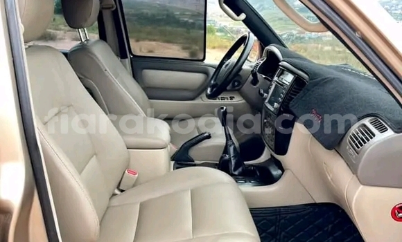 Acheter Occasion Voiture Toyota Land Cruiser Marron à Antananarivo, Analamanga Acheter Occasion Voiture Toyota Land Cruiser Marron à Antananarivo, Analamanga