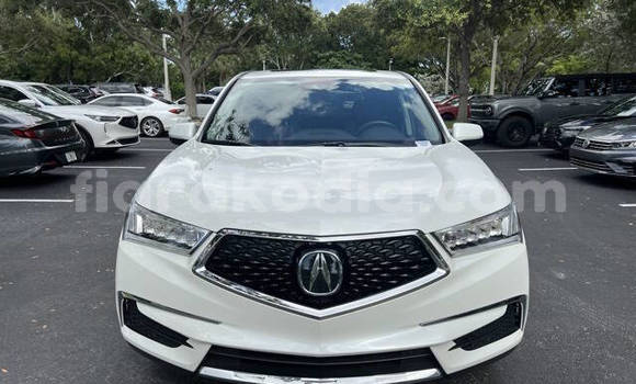 Buy Used Acura MDX White Car in Antananarivo in Analamanga Buy Used Acura MDX White Car in Antananarivo in Analamanga