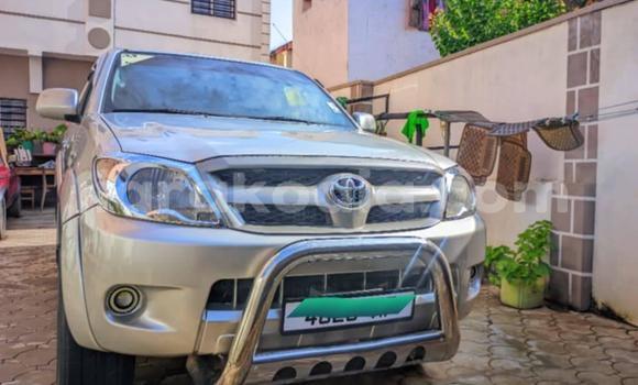 Hividy Toyota Hilux Hafa Car in Antananarivo in Analamanga Hividy Toyota Hilux Hafa Car in Antananarivo in Analamanga