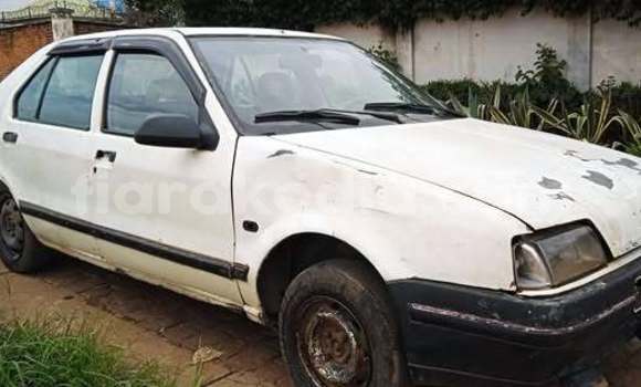Acheter Occasion Voiture Renault 9 Autre à Antananarivo, Analamanga Acheter Occasion Voiture Renault 9 Autre à Antananarivo, Analamanga