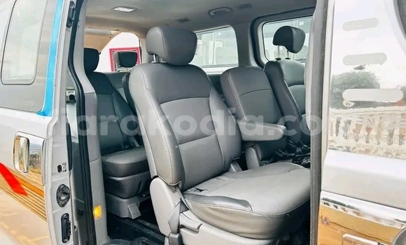 Buy Used Hyundai Grand Starex Other Car in Ambatomainty in Melaky Buy Used Hyundai Grand Starex Other Car in Ambatomainty in Melaky