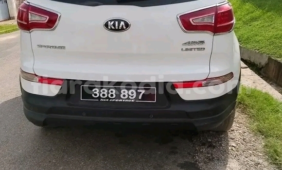 Acheter Occasion Voiture Kia Sportage Blanc à Antananarivo, Analamanga Acheter Occasion Voiture Kia Sportage Blanc à Antananarivo, Analamanga