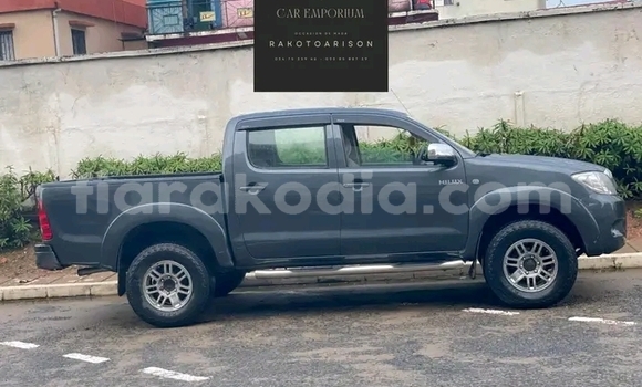 Hividy Toyota Hiluxe VIGO Black Car in Ambositra in Amoron'i Mania Hividy Toyota Hiluxe VIGO Black Car in Ambositra in Amoron'i Mania