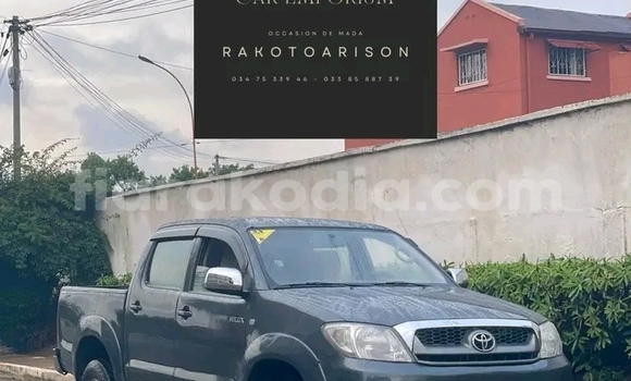 Hividy Toyota Hiluxe VIGO Black Car in Ambositra in Amoron'i Mania Hividy Toyota Hiluxe VIGO Black Car in Ambositra in Amoron'i Mania