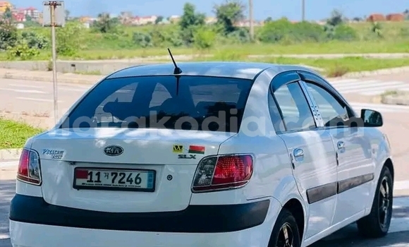 Acheter Occasion Voiture Kia Pride Blanc à Ambatomainty , Melaky Acheter Occasion Voiture Kia Pride Blanc à Ambatomainty , Melaky