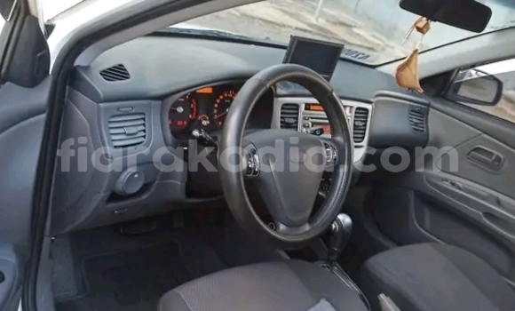 Acheter Occasion Voiture Kia Pride Blanc à Ambatomainty , Melaky Acheter Occasion Voiture Kia Pride Blanc à Ambatomainty , Melaky