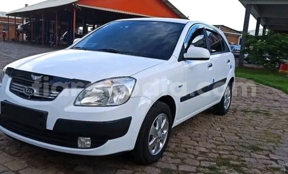 Acheter Occasion Voiture Kia Pride Blanc à Ambatomainty , Melaky Acheter Occasion Voiture Kia Pride Blanc à Ambatomainty , Melaky